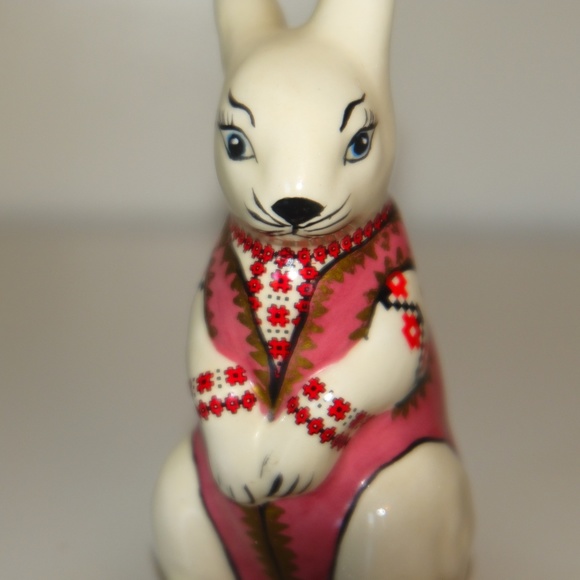 Vintage European Porcelain Ceramic Bunny Rabbit Figurines - Picture 8 of 12